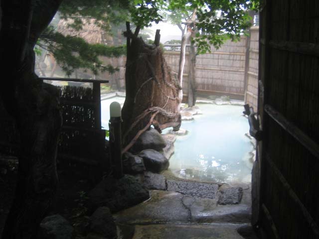 adachiyaryokan03.jpg (40382 バイト)